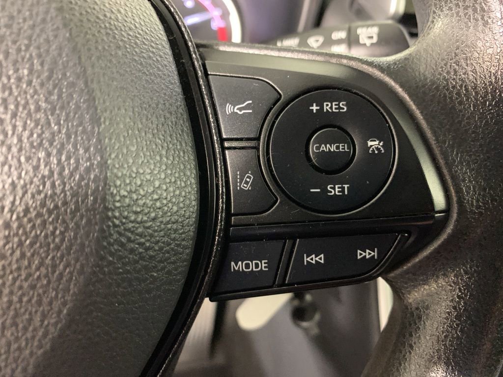 Used 2023 Toyota RAV4 LE image 21