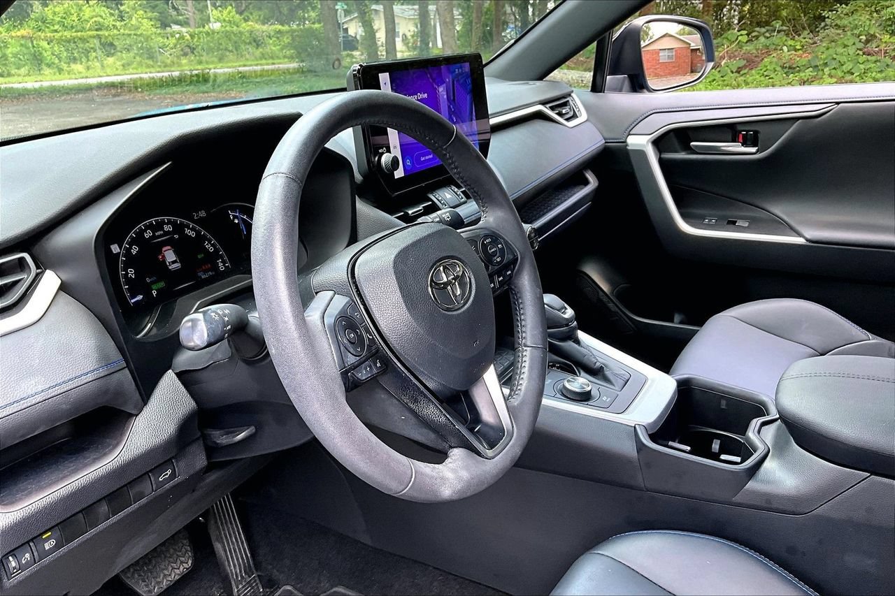 Used 2023 Toyota RAV4 XSE AWD/4WD image 14