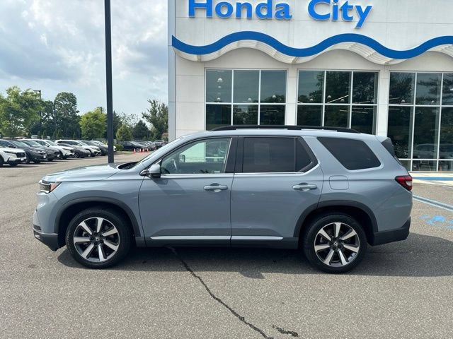 Certified 2023 Honda Pilot Touring image 5