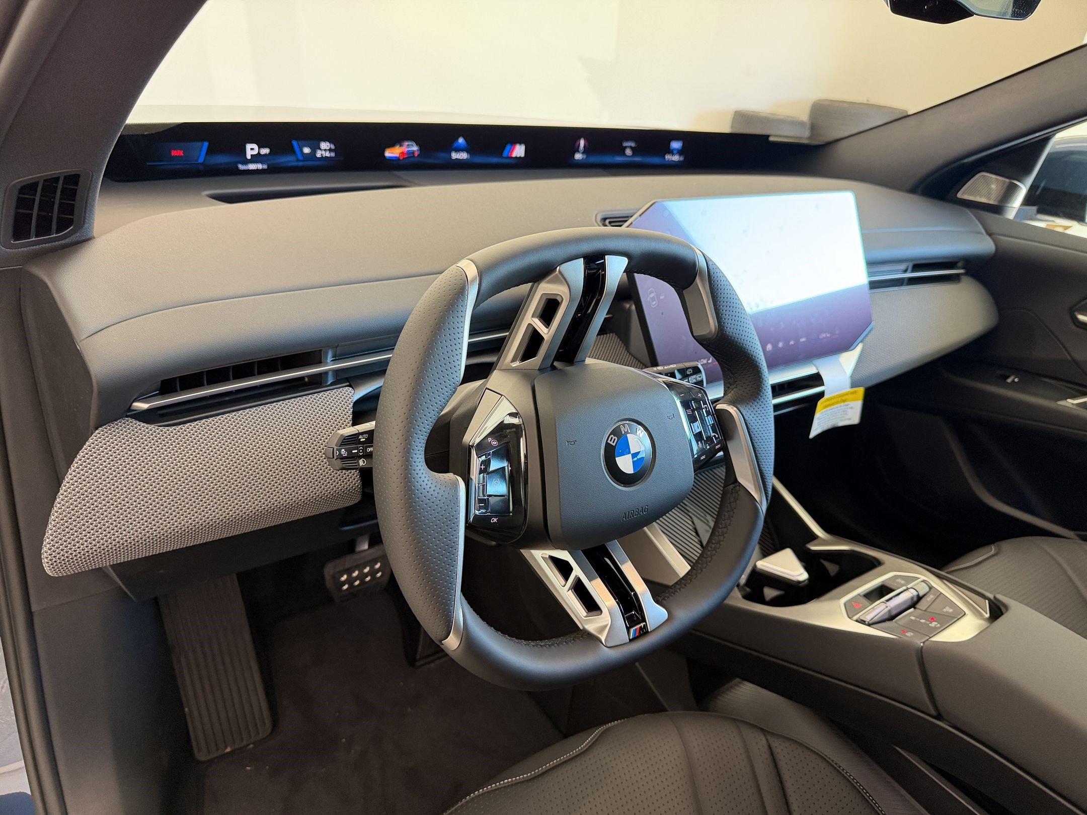 New 2027 BMW iX3 50 xDrive w/ M Sport Package AWD/4WD image 4