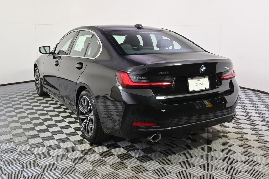 Used 2025 BMW 330i xDrive Sedan image 4