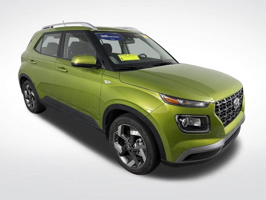 Used 2024 Hyundai Venue SEL image 1