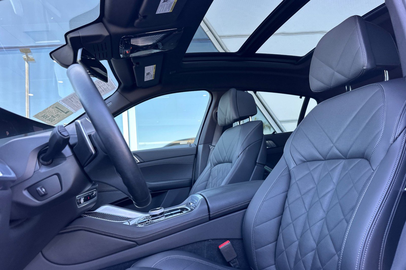 Used 2024 BMW X6 M60i w/ Dynamic Handling Package AWD/4WD image 5