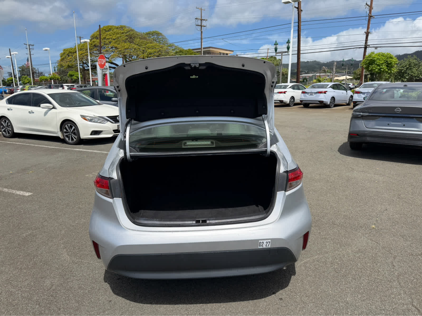 Used 2023 Toyota Corolla LE FWD image 11