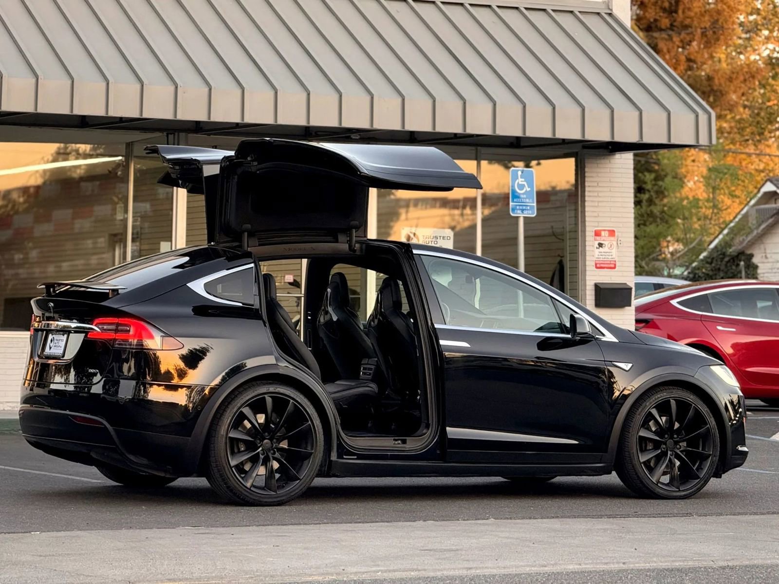 Used 2016 Tesla Model X 90D image 8