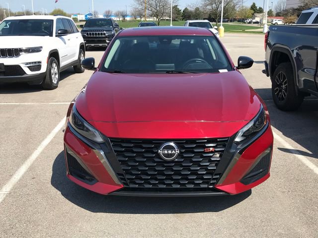 Used 2023 Nissan Altima 2.5 SR AWD/4WD image 10
