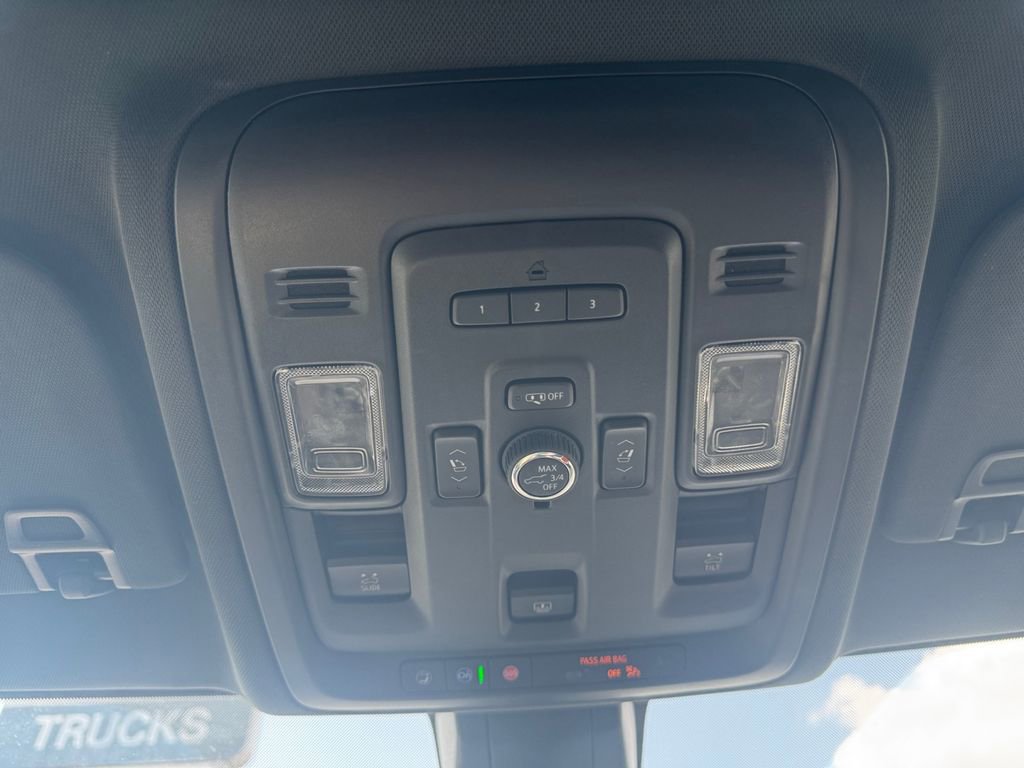 Used 2021 Chevrolet Suburban Premier w/ Premium Package image 25