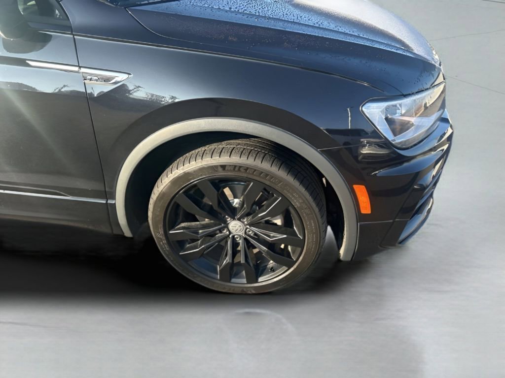 Used 2021 Volkswagen Tiguan SE R-Line image 12