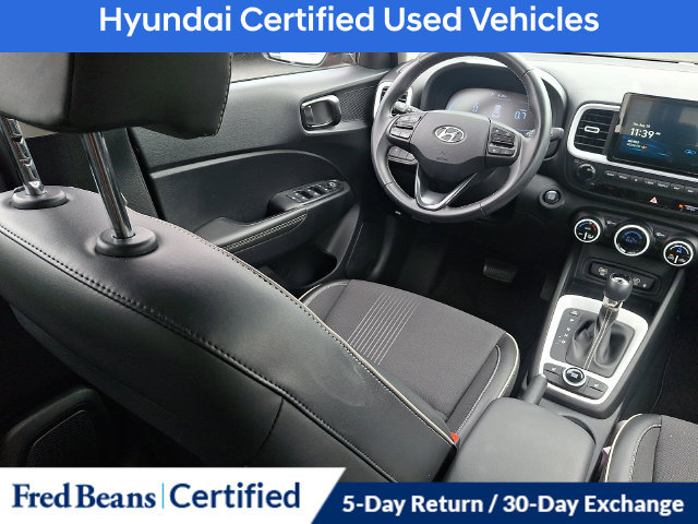 Used 2023 Hyundai Venue Limited FWD image 17