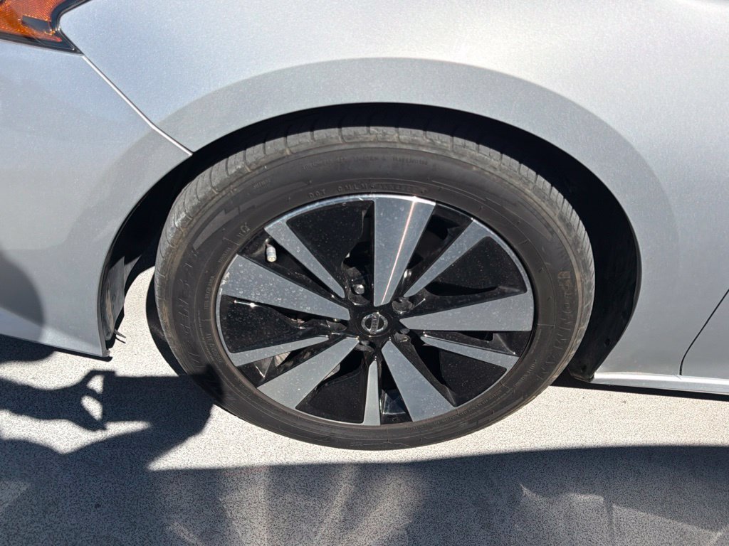 Used 2021 Nissan Altima 2.5 SV FWD image 4