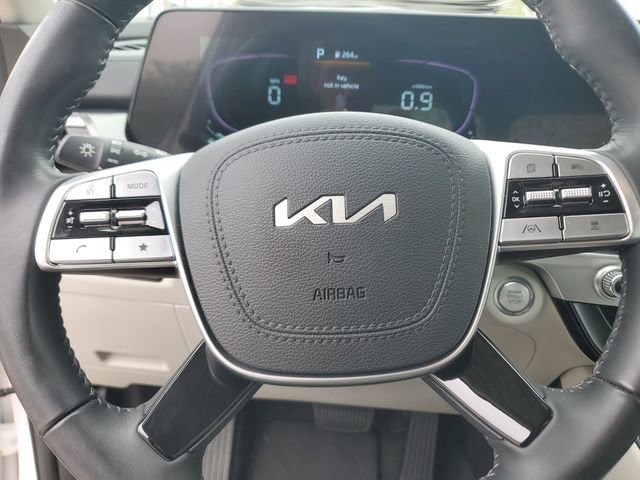 Used 2024 Kia Telluride S image 21