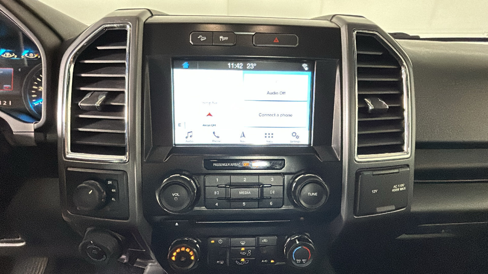 Used 2016 Ford F150 XLT w/ Equipment Group 302A Luxury AWD/4WD image 26