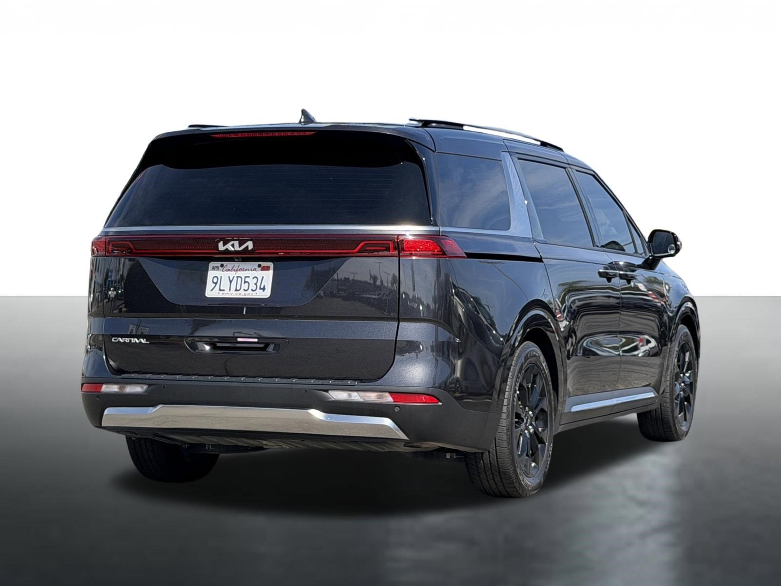 Used 2024 Kia Carnival SX Prestige image 8