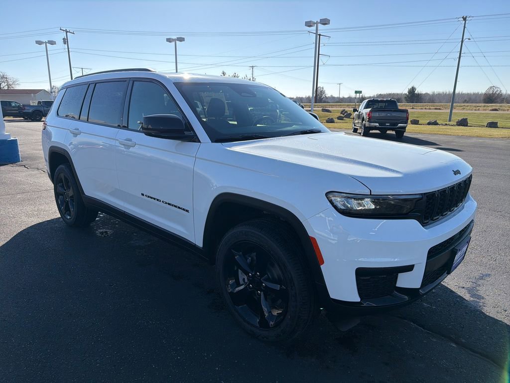 New 2025 Jeep Grand Cherokee L Altitude image 7