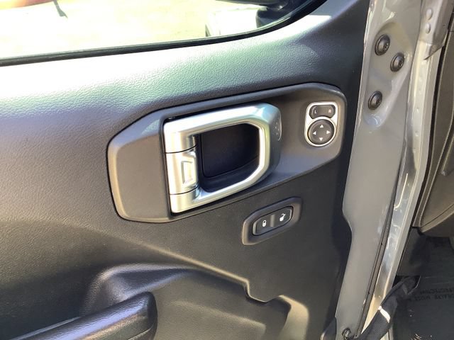 Used 2018 Jeep Wrangler Rubicon AWD/4WD image 10