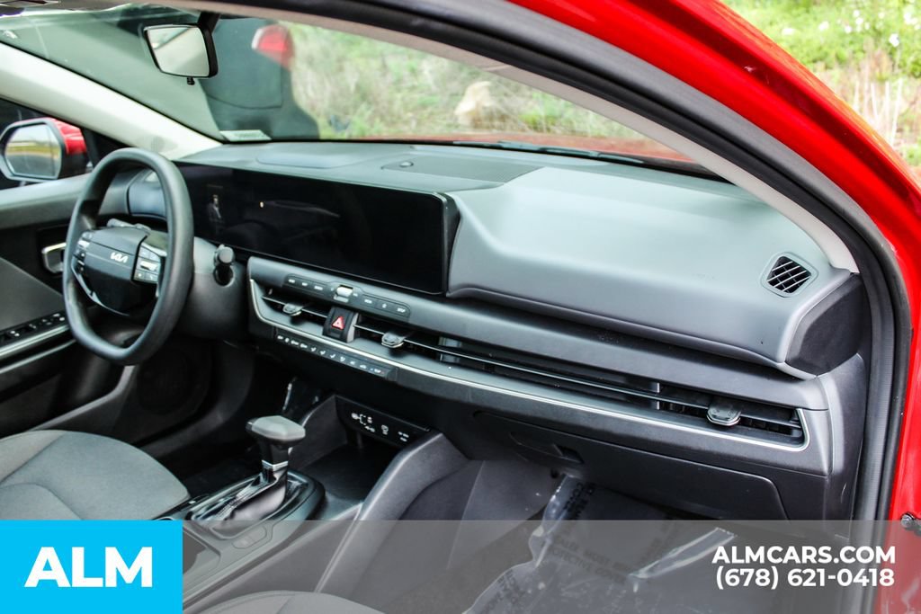 Used 2025 Kia K4 FWD image 22
