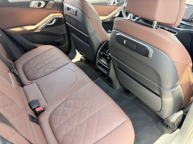 Used 2026 BMW X6 xDrive40i AWD/4WD image 15