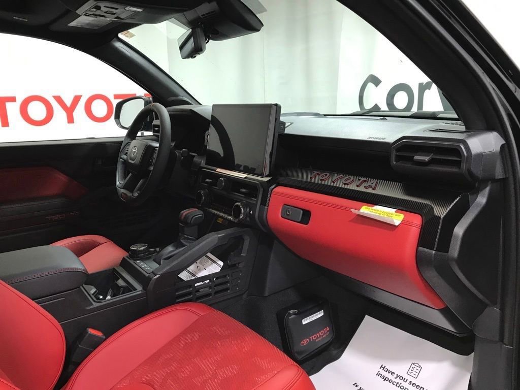 Used 2025 Toyota Tacoma TRD Pro AWD/4WD image 10