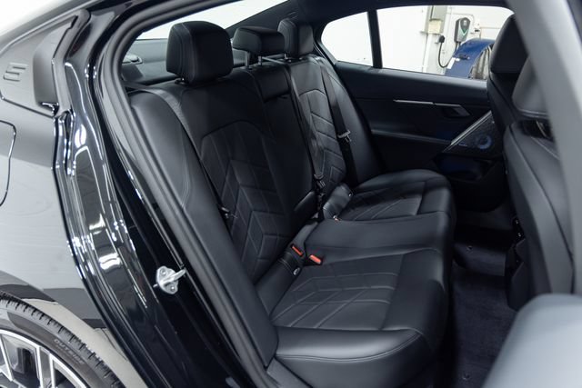 Used 2025 BMW i5 xDrive40 w/ M Sport Package AWD/4WD image 23