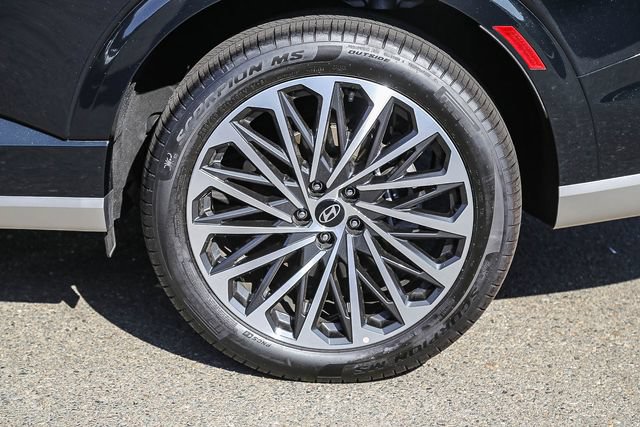 Used 2026 Hyundai Palisade Calligraphy FWD image 12