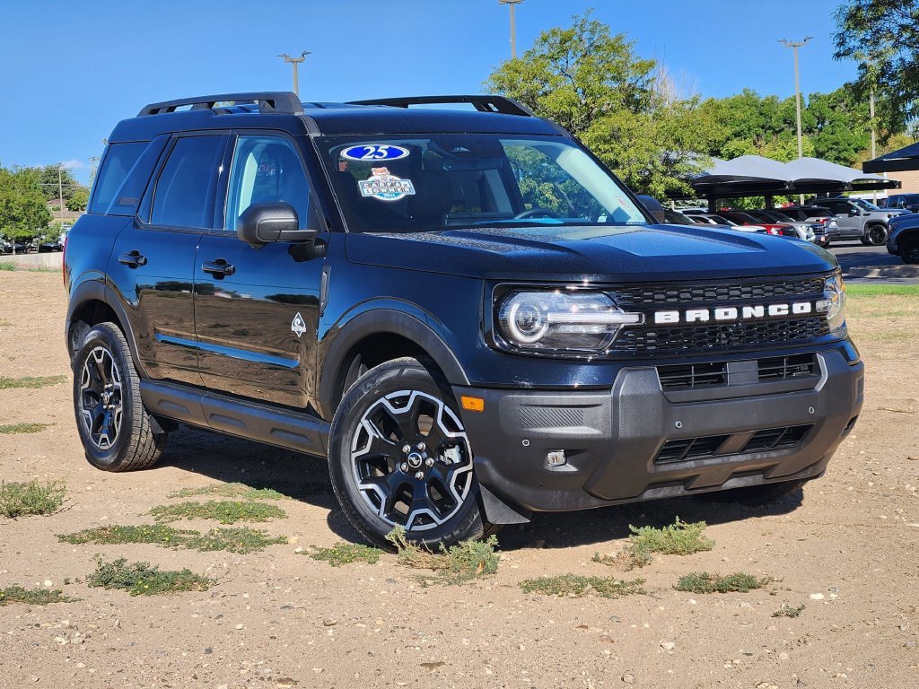 Used 2025 Ford Bronco Sport Outer Banks w/ Outer Banks Tech Package+ AWD/4WD image 8