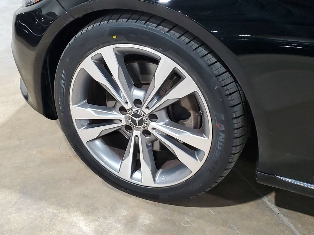 Used 2018 Mercedes-Benz C 300 Sedan image 44