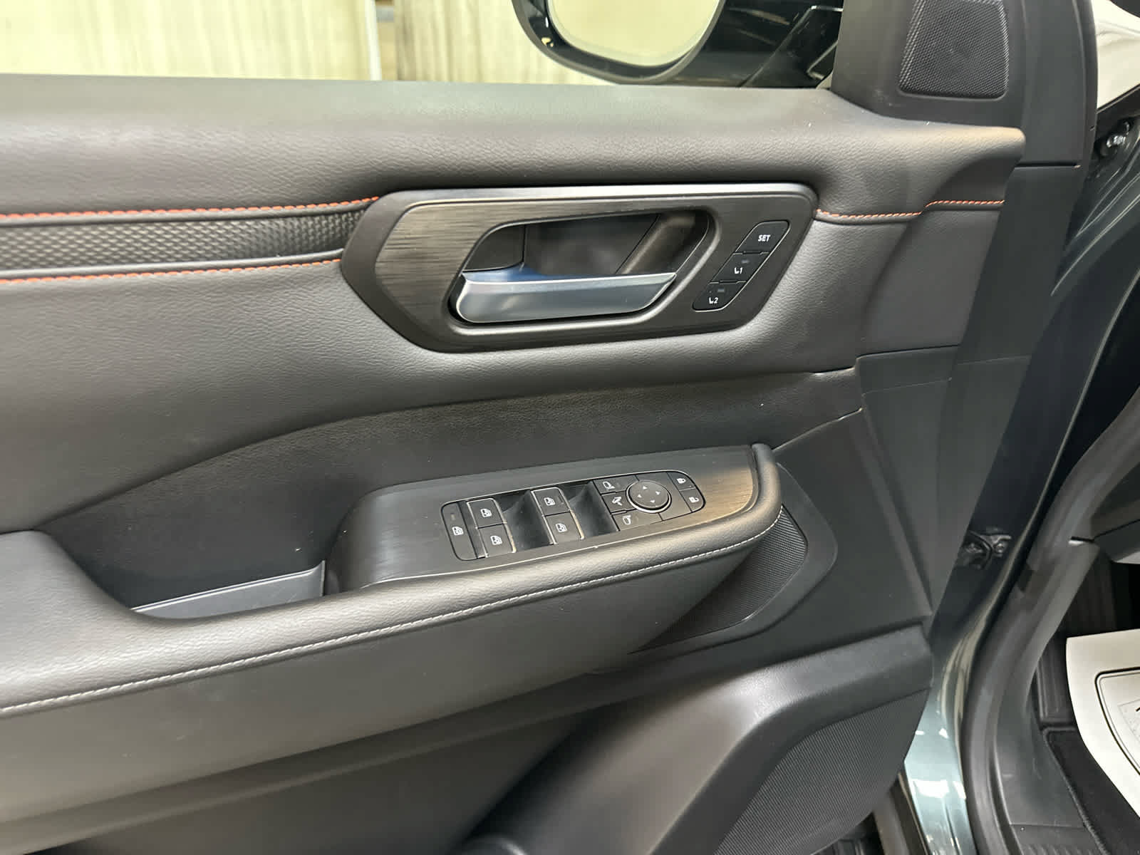 Certified 2025 Nissan Armada PRO-4X w/ Pro-4X Premium Package AWD/4WD image 26