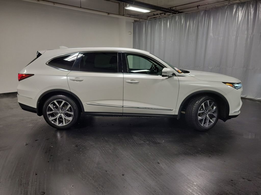 Used 2022 Acura MDX SH-AWD w/ Technology Package image 9