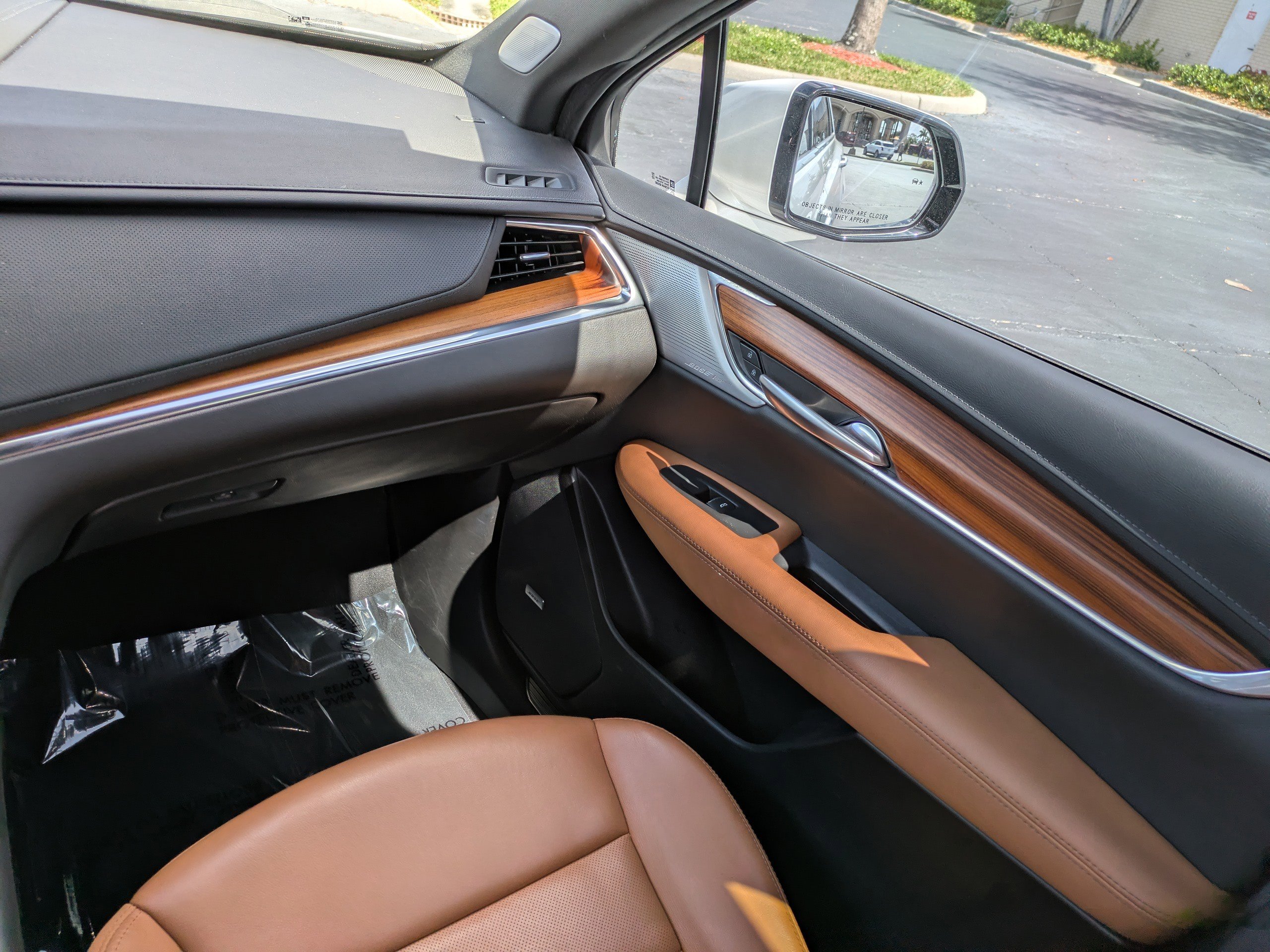 Certified 2023 Cadillac XT5 Premium Luxury w/ LPO, Floor Liner Package image 16