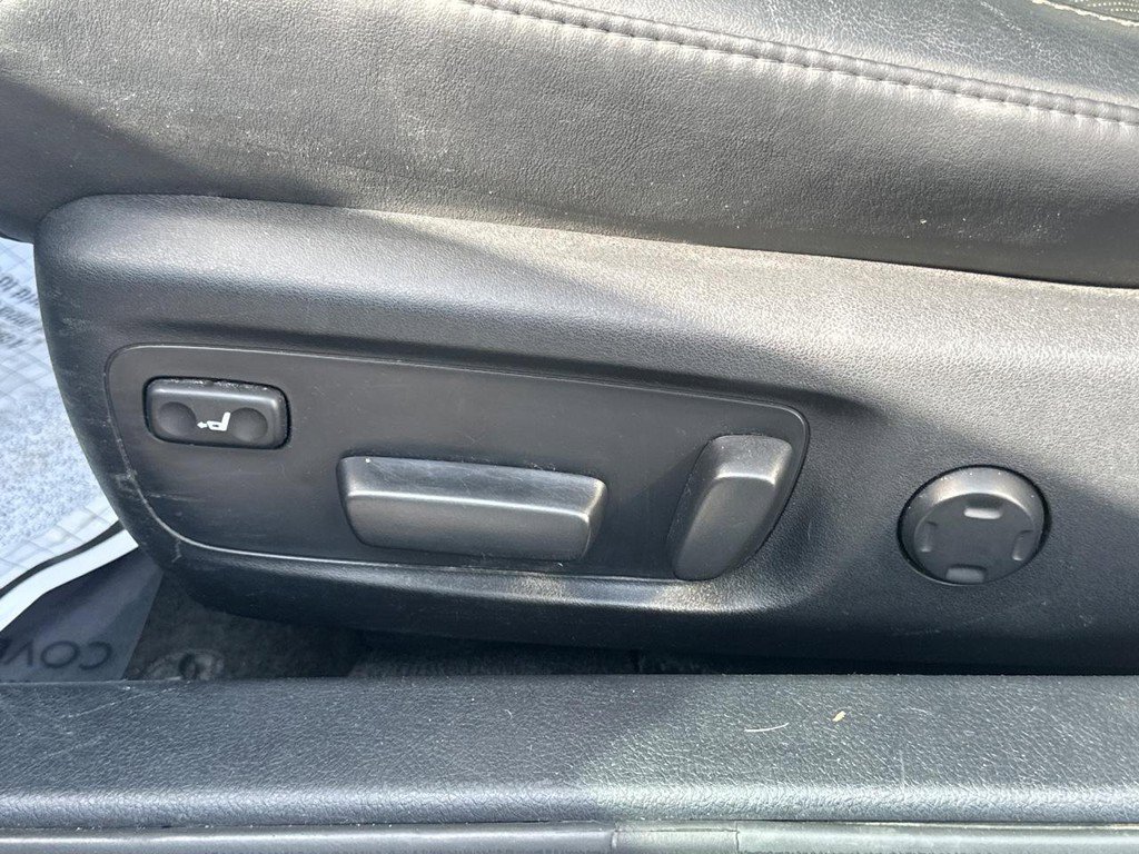 Used 2017 Toyota Avalon Limited w/ All Weather Liner Package image 19