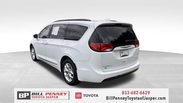 Used 2017 Chrysler Pacifica Touring-L w/ Tire & Wheel Group image 3