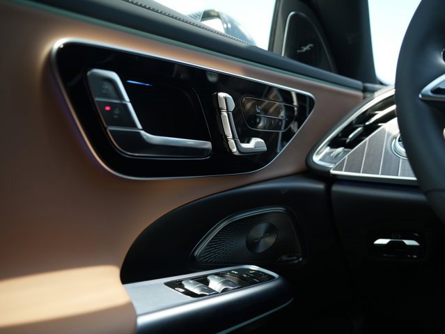 Used 2026 Mercedes-Benz E 350 4MATIC Sedan image 23