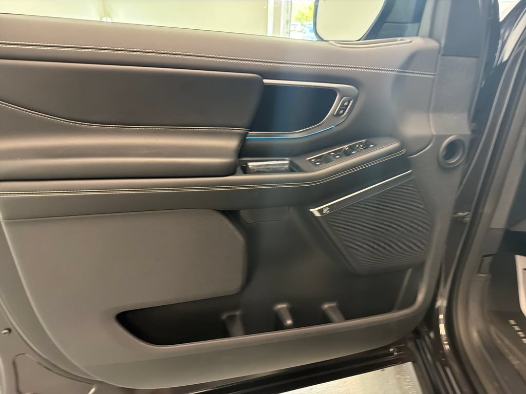 New 2027 Ford Expedition Platinum w/ Stealth Performance Package AWD/4WD image 13
