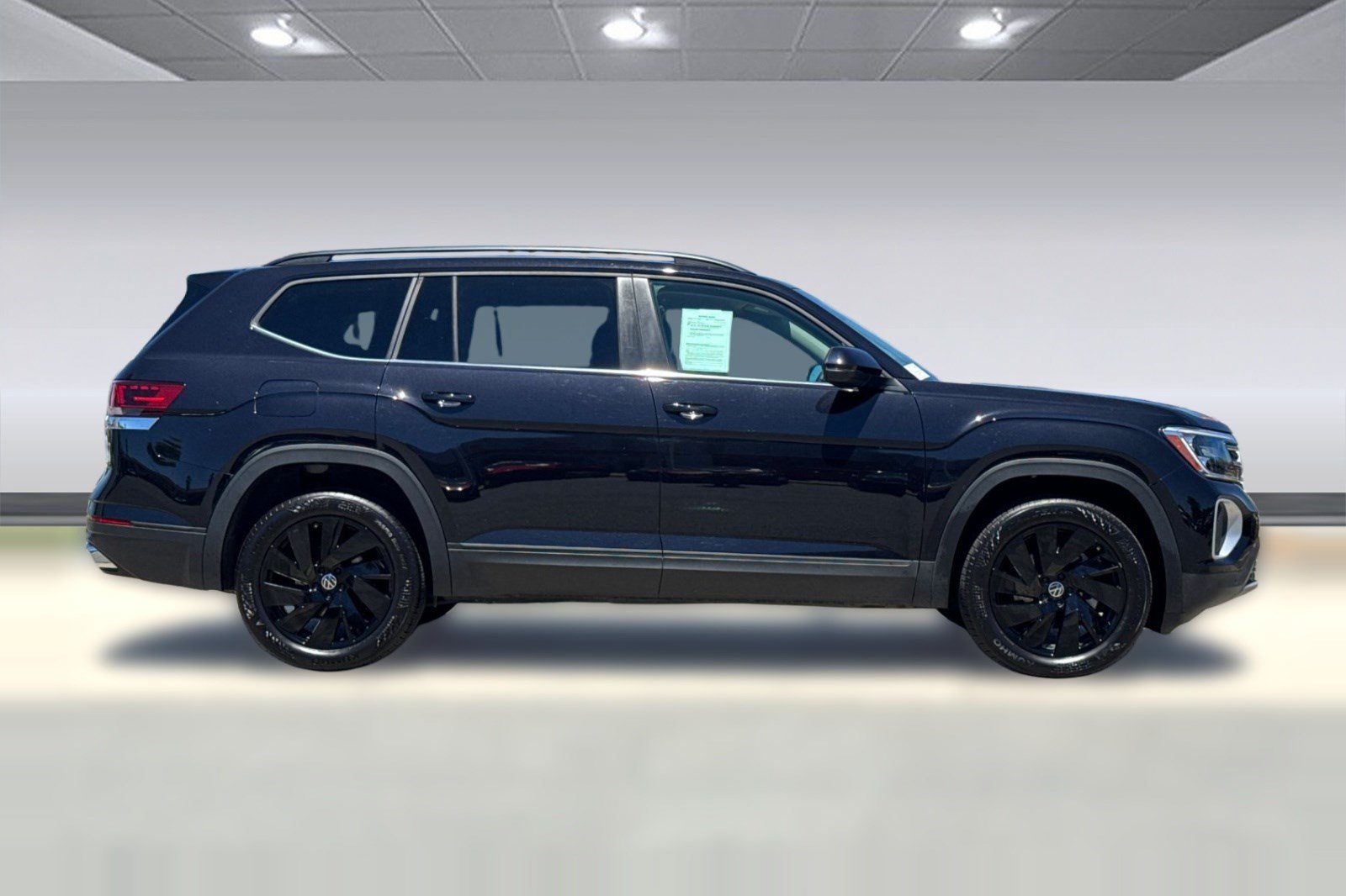 Used 2026 Volkswagen Atlas SE AWD/4WD image 8