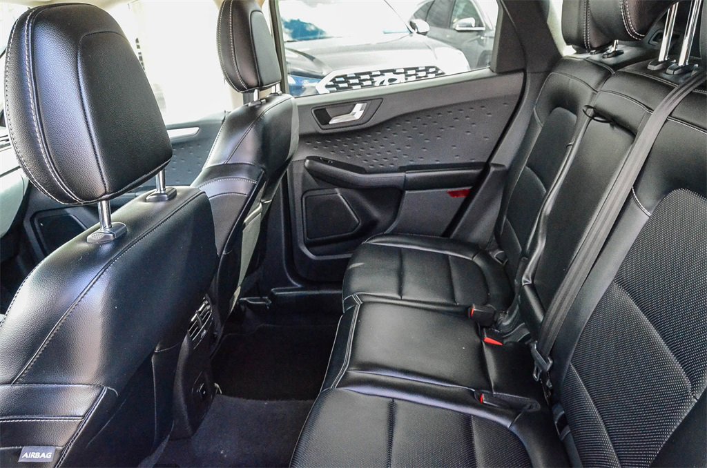 Used 2020 Ford Escape SEL image 18