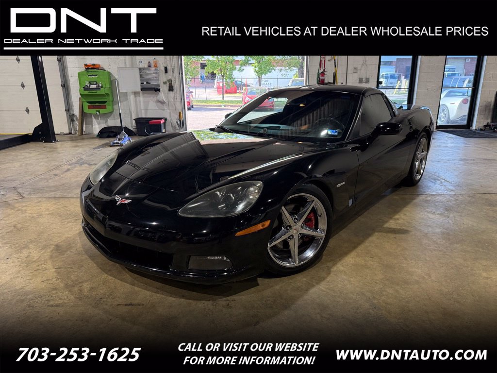 Used 2005 Chevrolet Corvette Coupe w/ Preferred Equipment Group RWD image 1