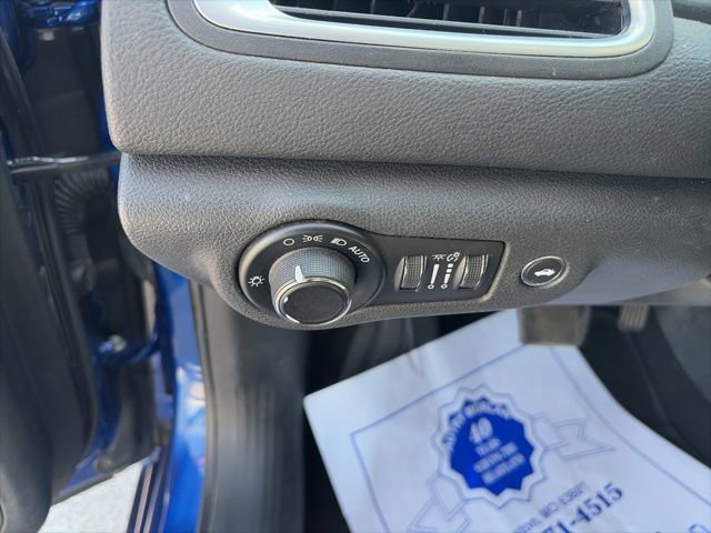 Used 2016 Chrysler 200 Limited image 19