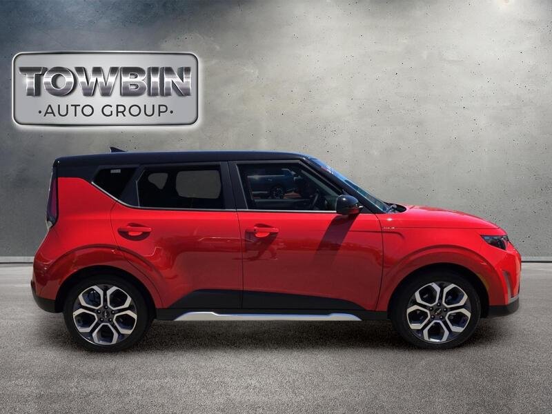 Certified 2025 Kia Soul EX FWD image 3