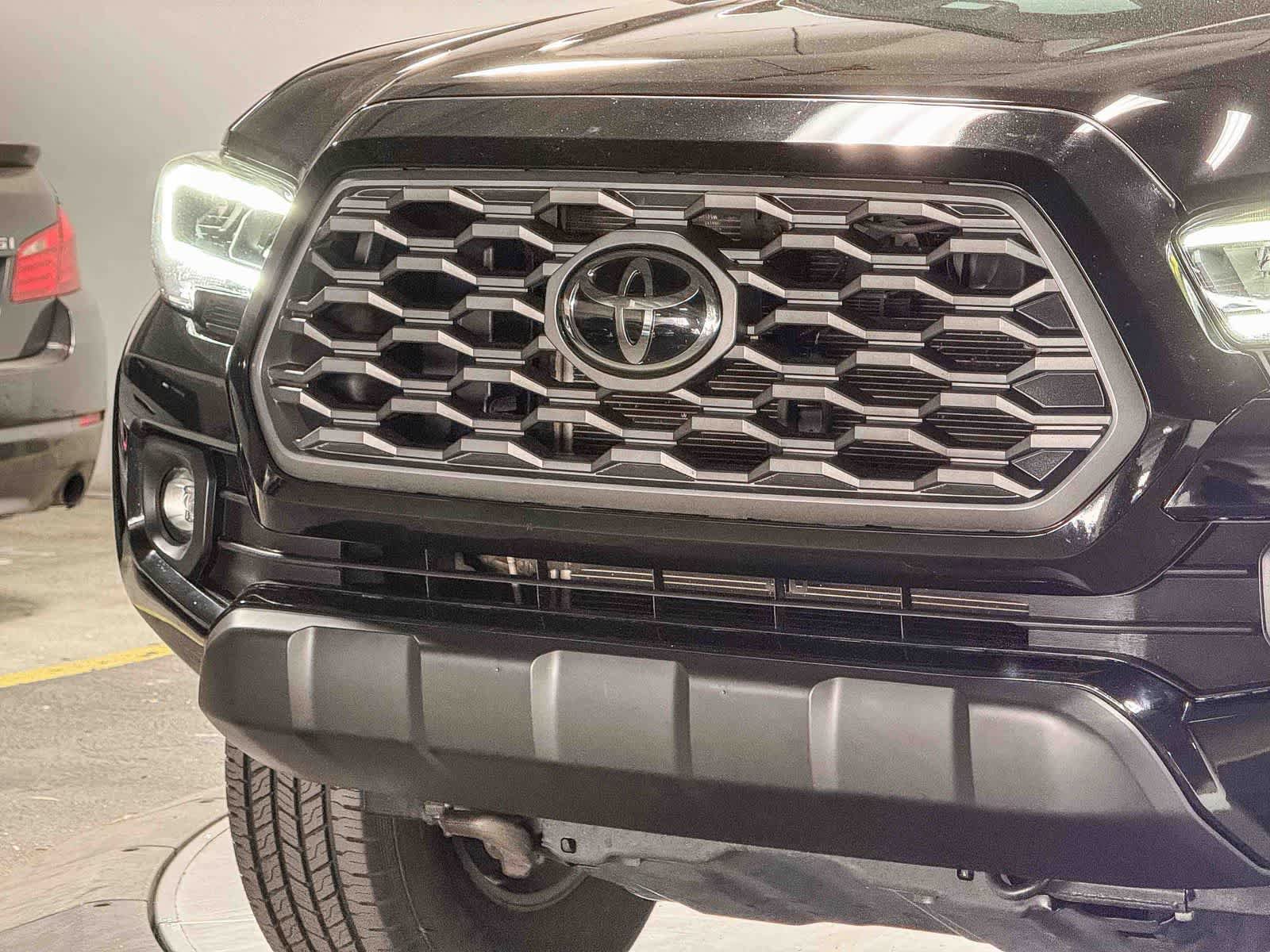 Certified 2023 Toyota Tacoma TRD Off-Road AWD/4WD image 9