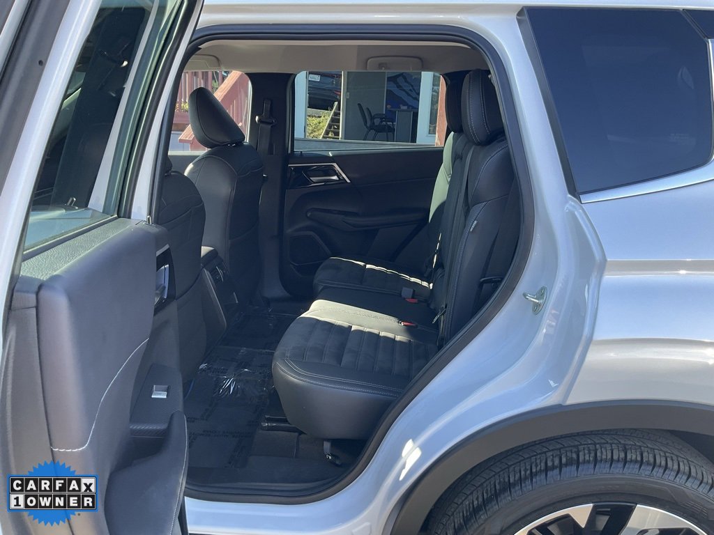 Used 2023 Mitsubishi Outlander SE image 7