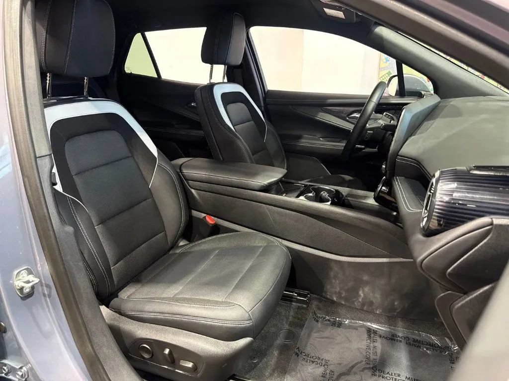 Used 2024 Chevrolet Blazer EV LT AWD/4WD image 14