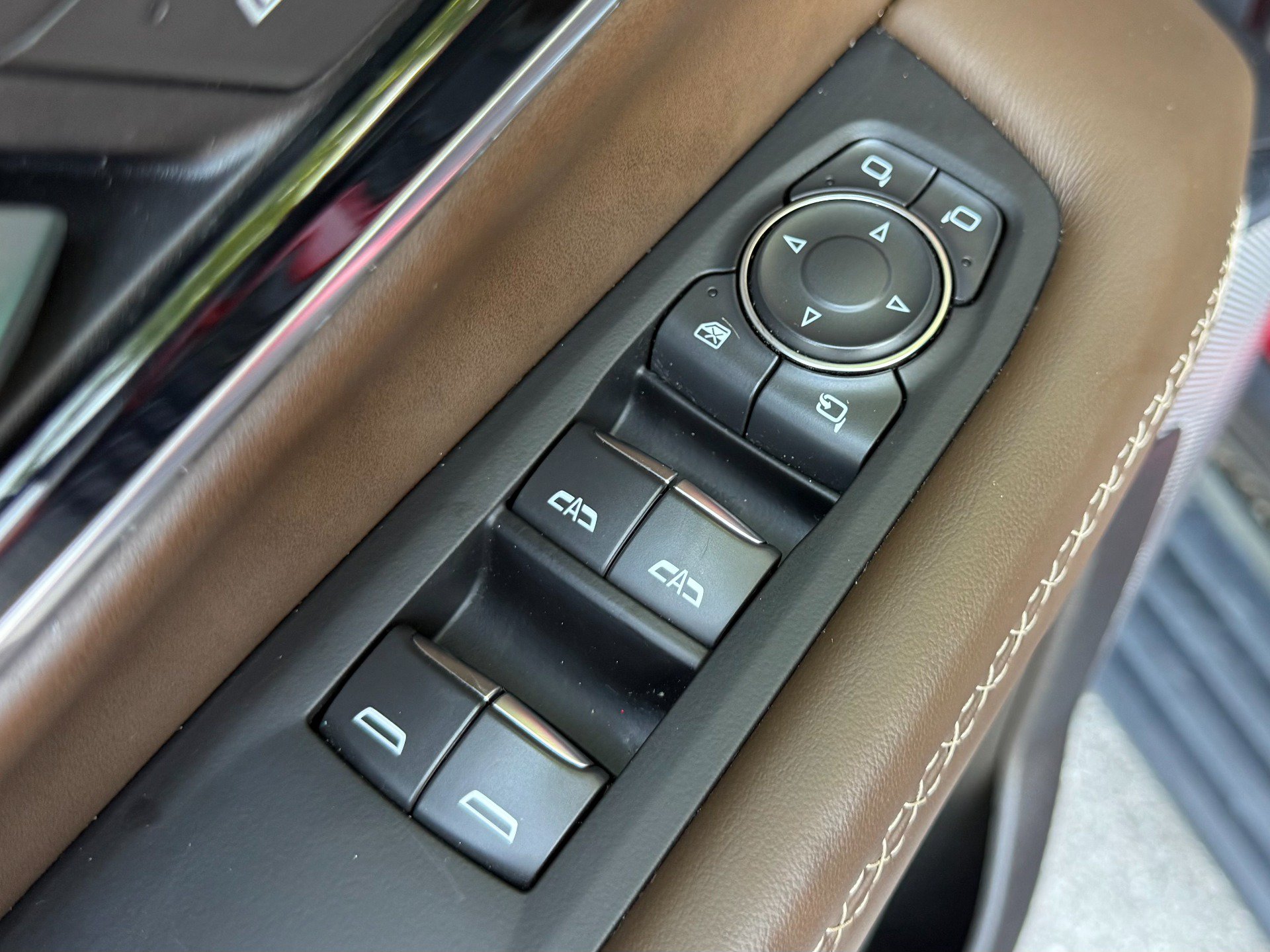 Used 2025 GMC Yukon XL Denali Ultimate w/ LPO, Floor Liner Package AWD/4WD image 44