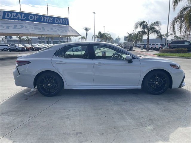 Used 2022 Toyota Camry XSE image 9