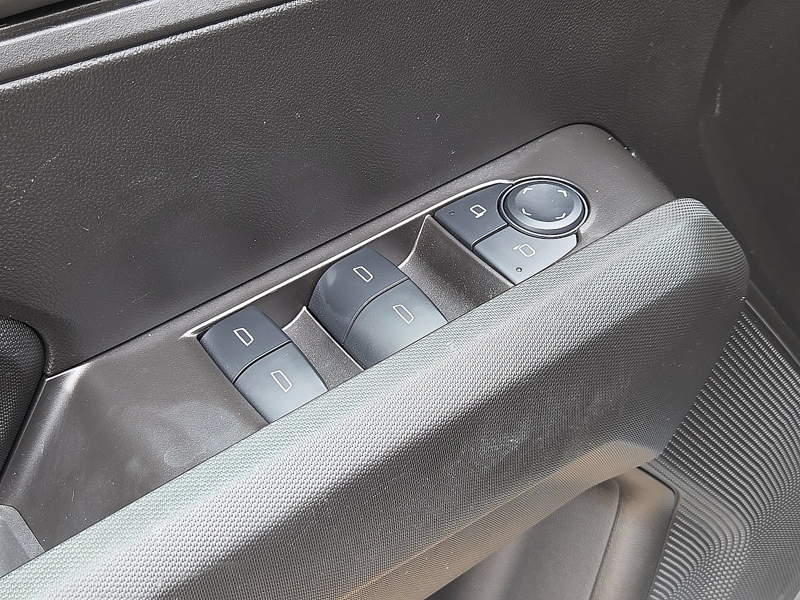 Used 2024 Chevrolet Colorado W/T RWD image 19