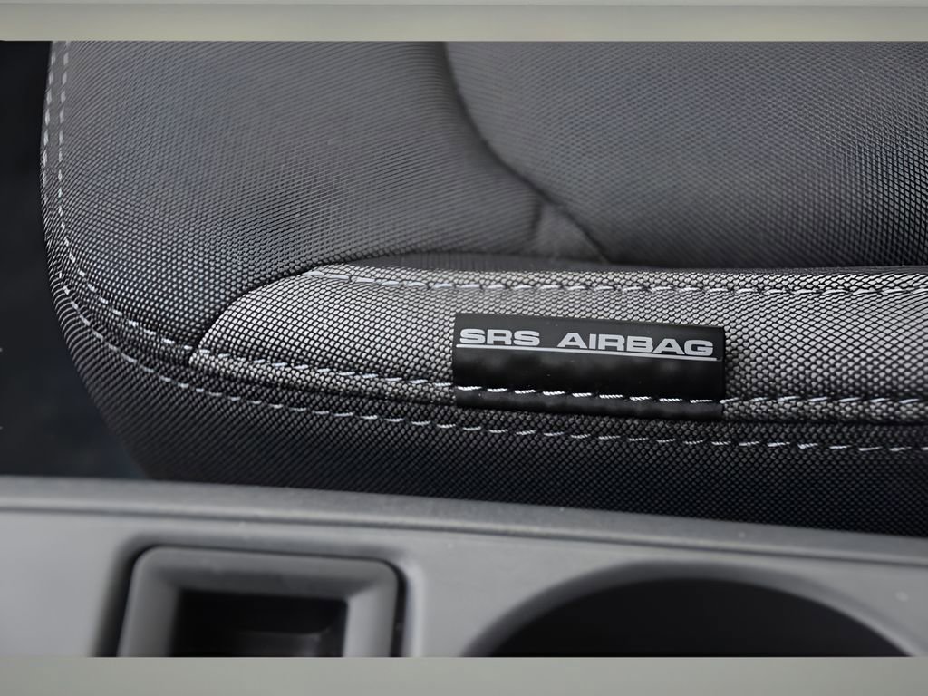 Used 2025 Subaru Crosstrek 2.0i Premium image 36