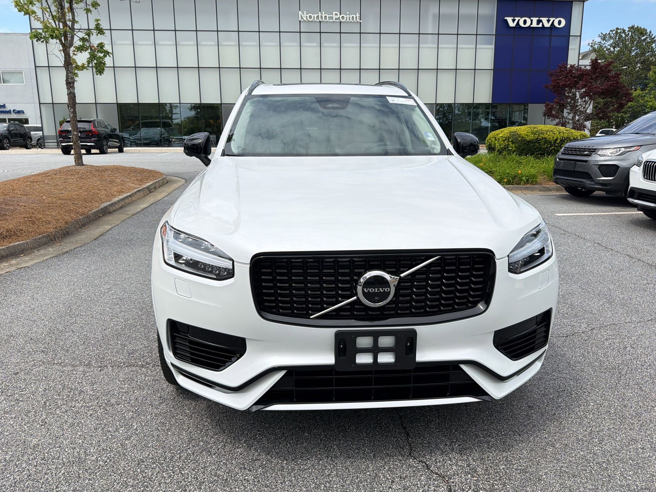 Certified 2023 Volvo XC90 T8 Ultimate w/ Lounge Package AWD/4WD image 6