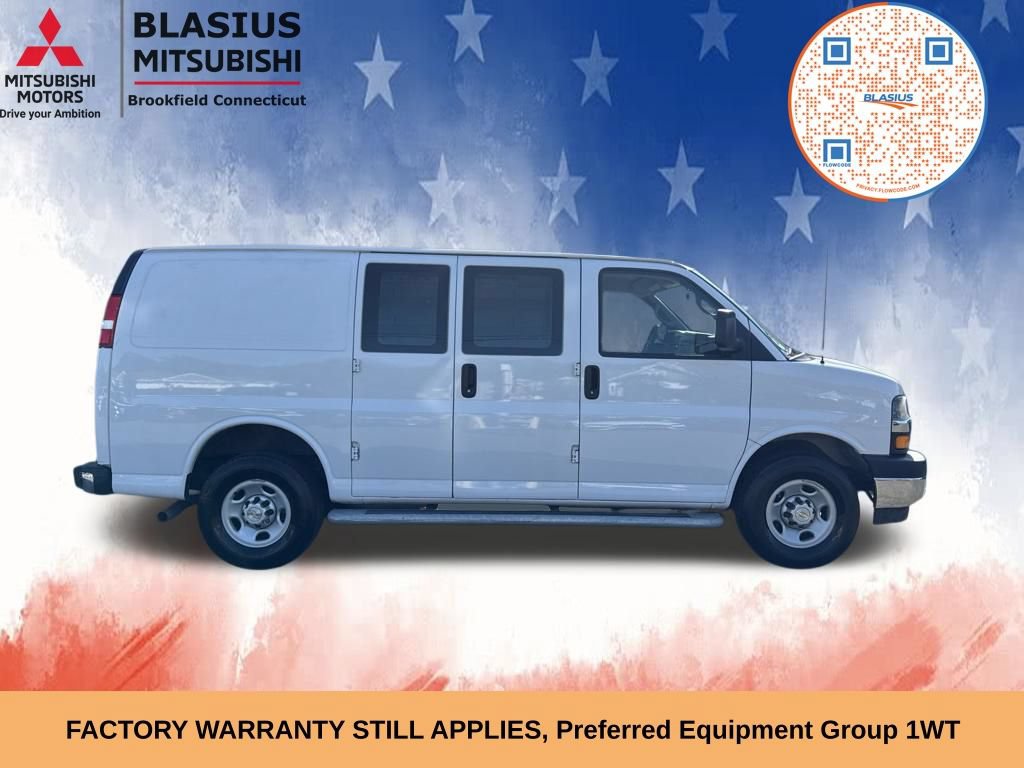 Used 2024 Chevrolet Express 2500 w/ Driver Convenience Package RWD image 4