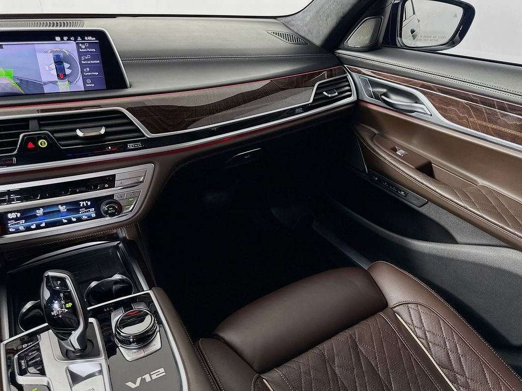 Used 2022 BMW M760i xDrive w/ Luxury Rear Seating Package AWD/4WD image 24