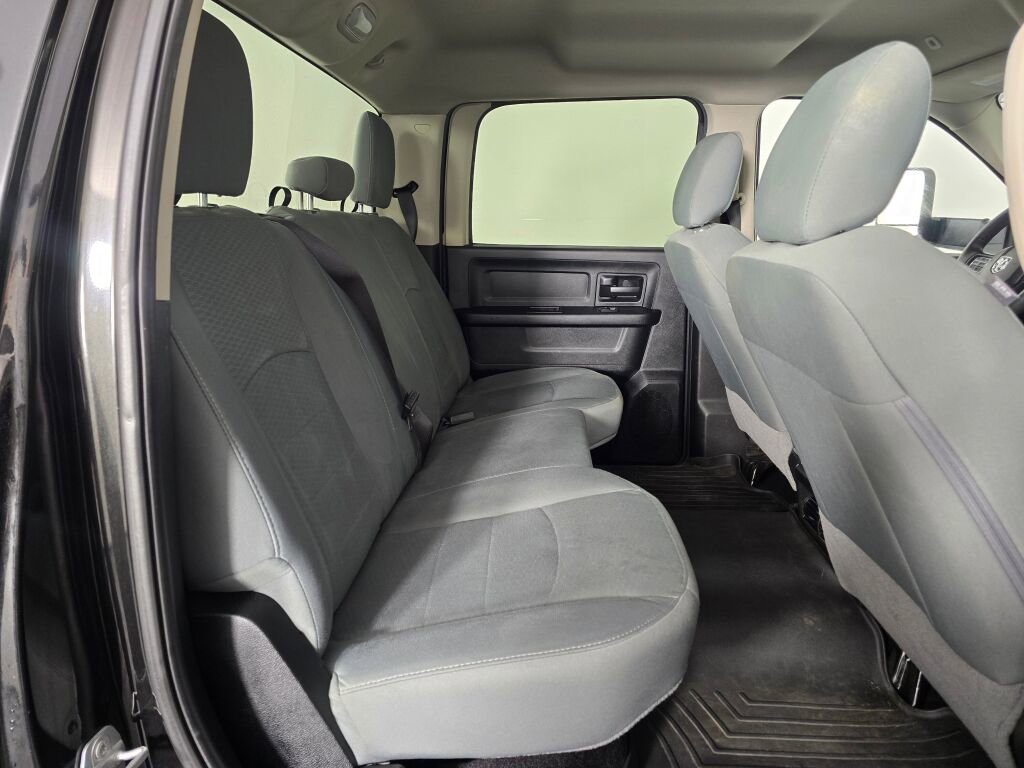 Used 2018 RAM 3500 Tradesman w/ Chrome Appearance Group image 36