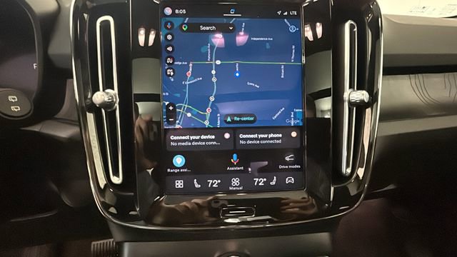 Used 2023 Volvo XC40 Recharge Plus AWD/4WD image 21